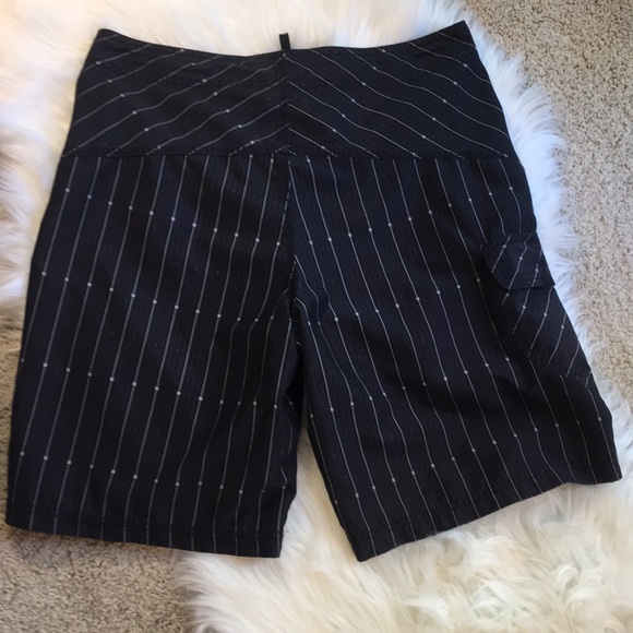 Hurley men’s swim trunks size 32 - Picture 2 of 6